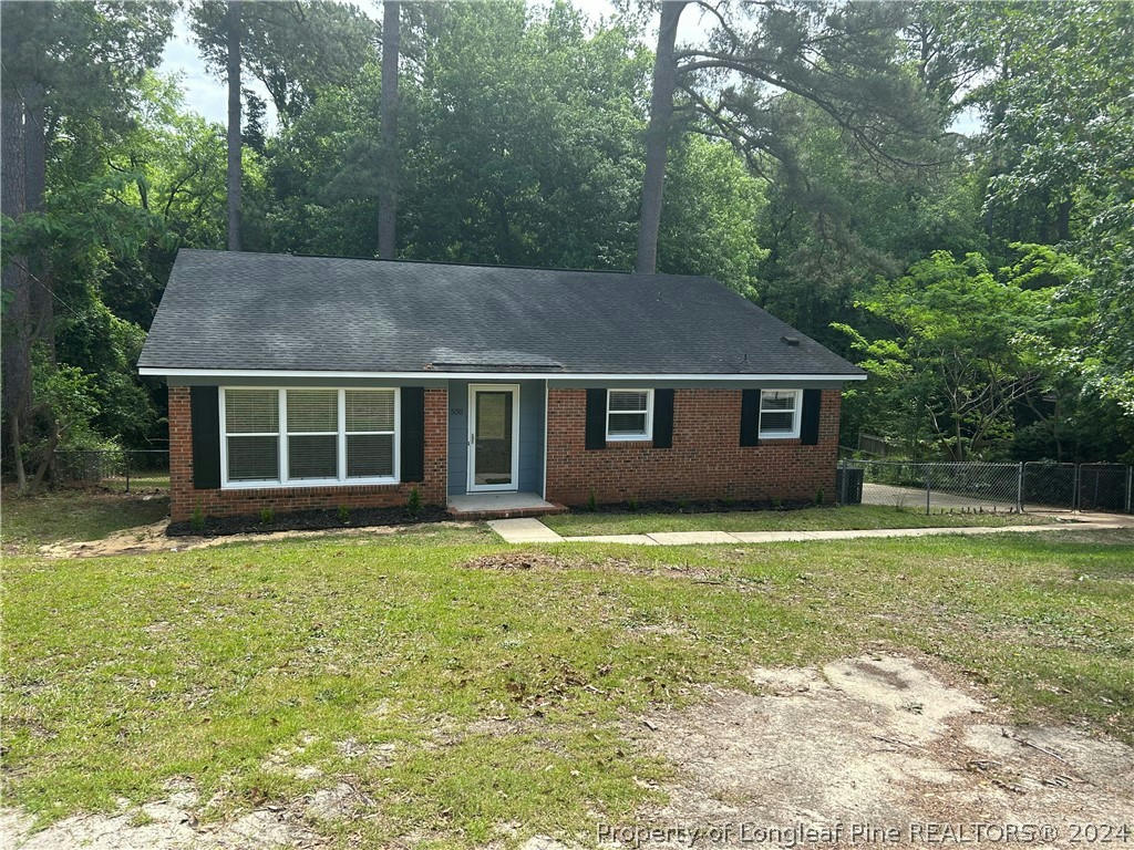 550 ALLEGHANY RD, FAYETTEVILLE, NC 28304, photo 1 of 20