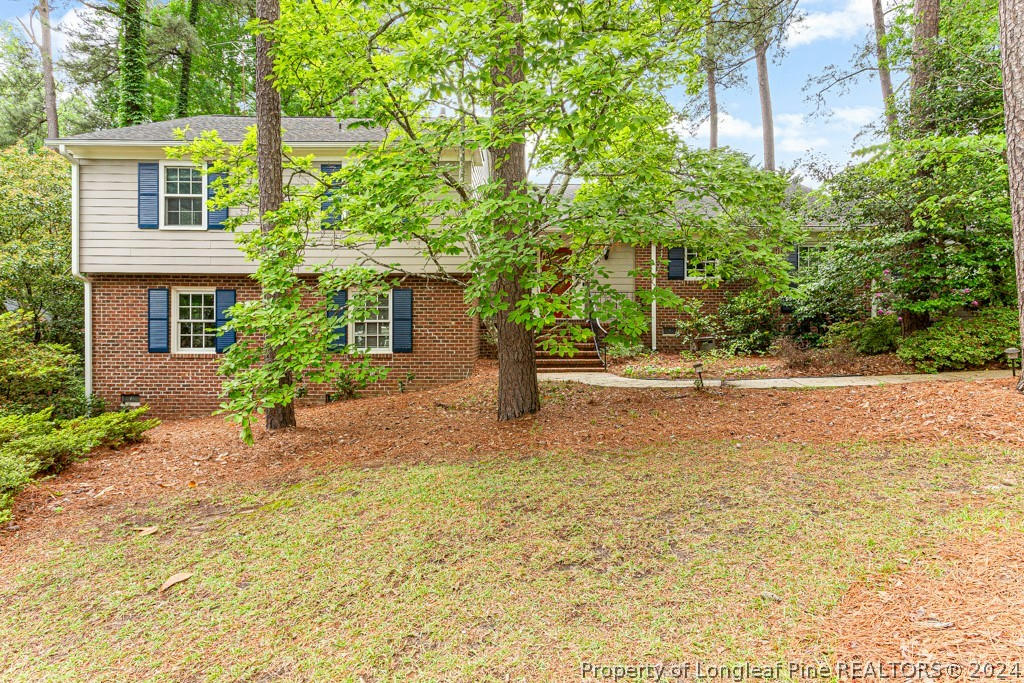 510 THORNCLIFF DR, FAYETTEVILLE, NC 28303, photo 1 of 40