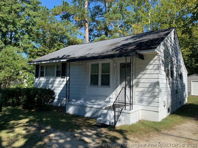 804 SAUNDERS ST, RAEFORD, NC 28376, photo 1 of 17